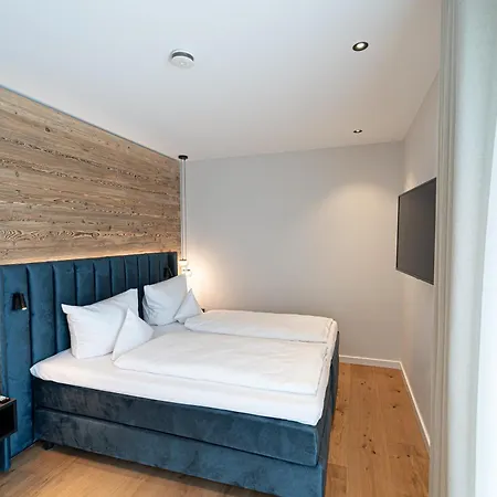 + Hotel 4*