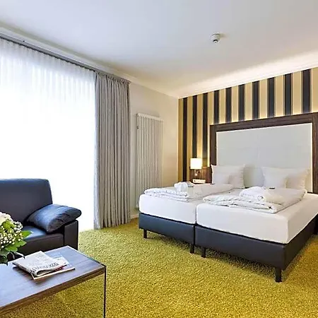 Hotel Und Mit Lakeside 4*