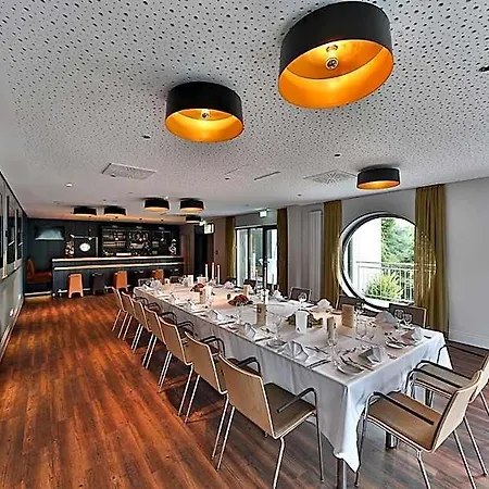 Und Mit Lakeside 4*