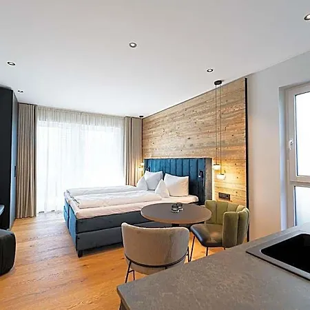 Hotel Und Mit Lakeside