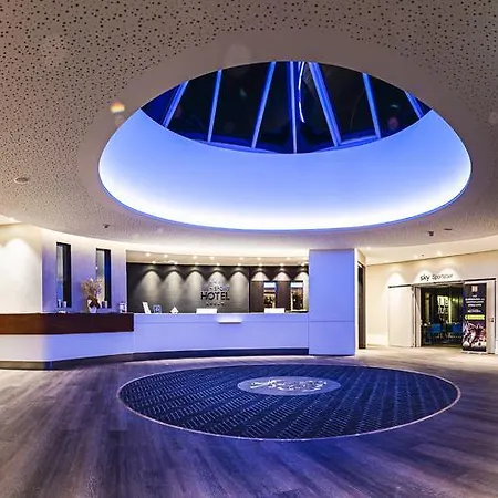 Hotel + 4*